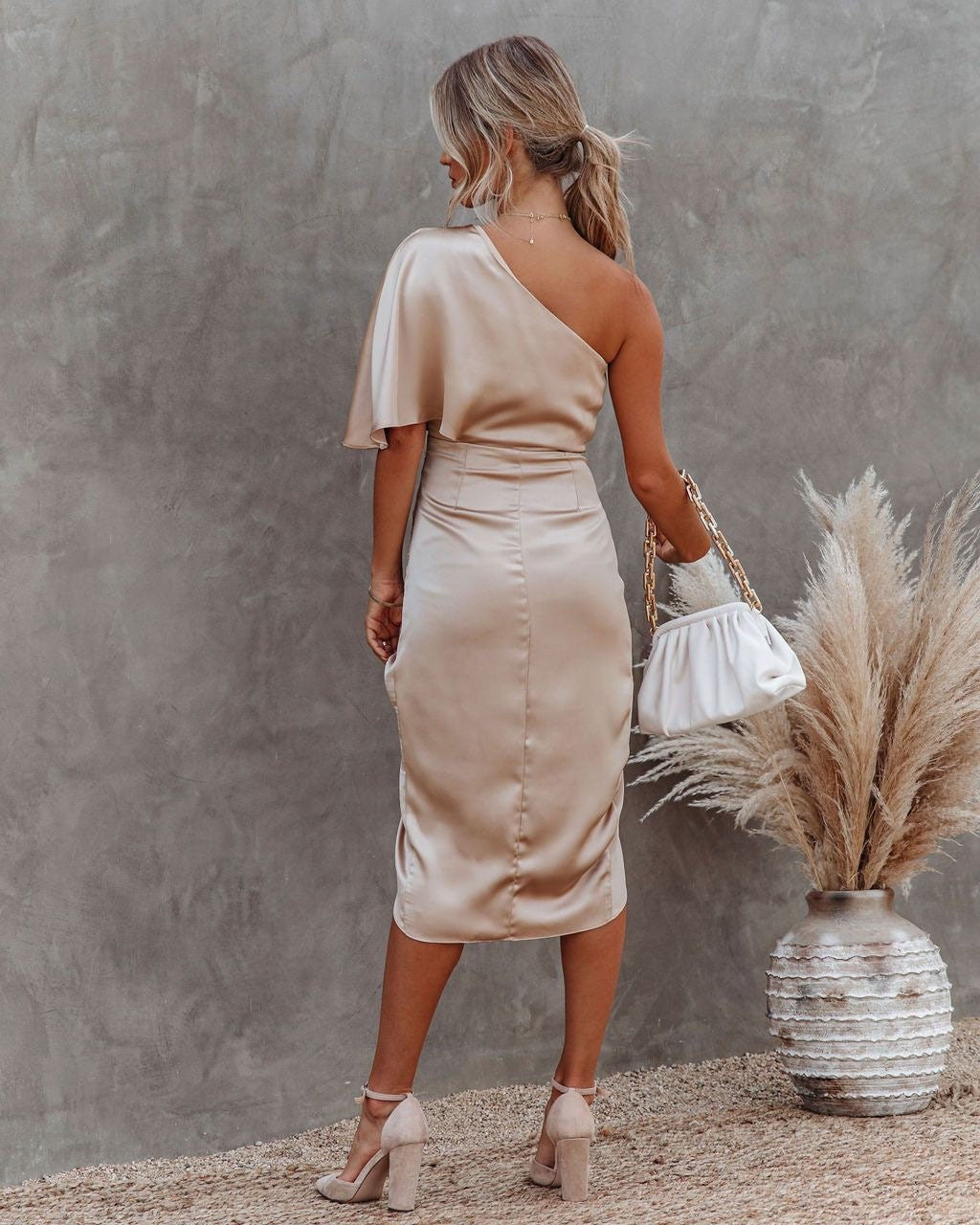 Vestito Midi Elegante in Raso